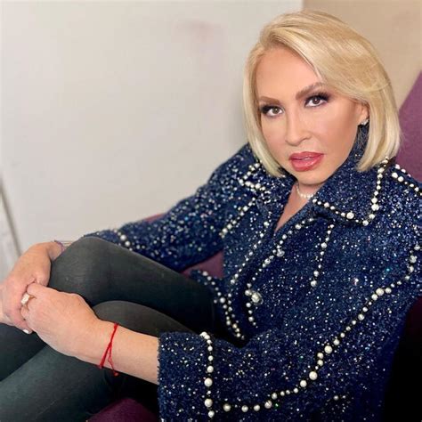 saco chanel de laura bozzo|Laura Bozzo da cátedra de elegancia con sofisticado saco .